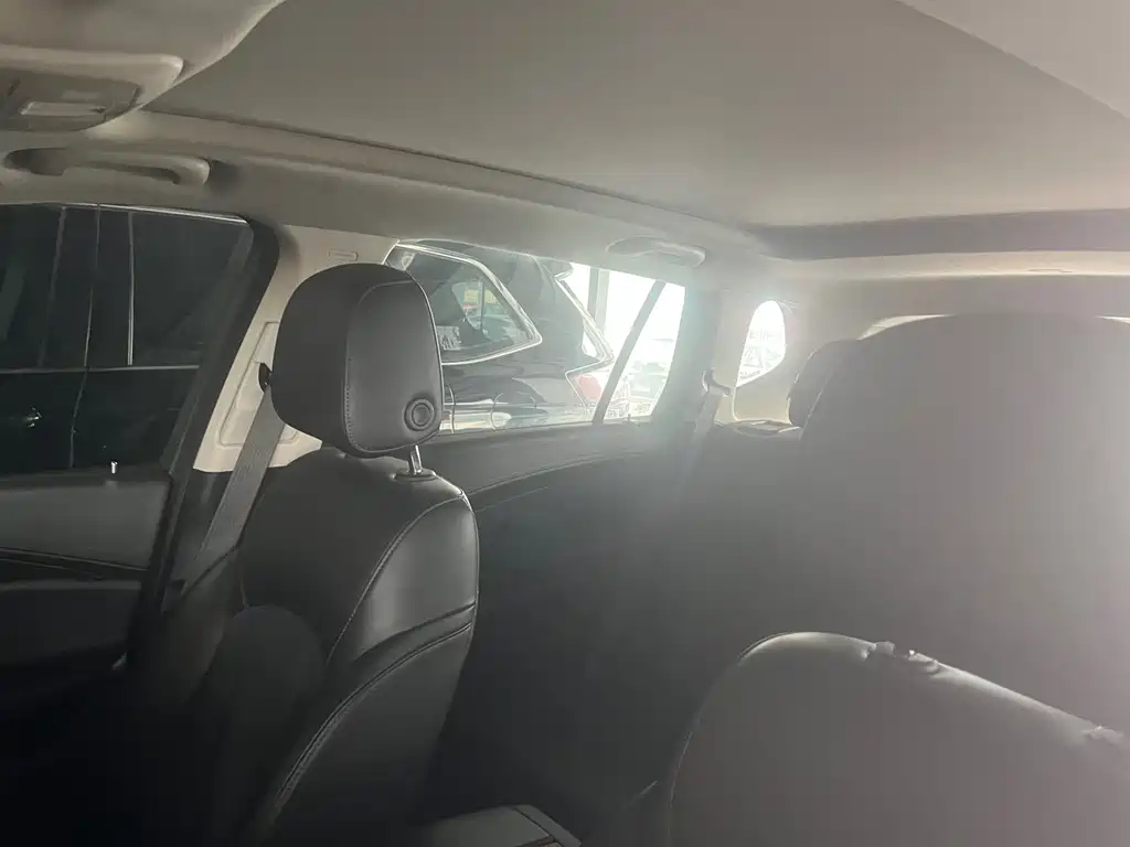 Buick Envision Plus — миниатюра 4