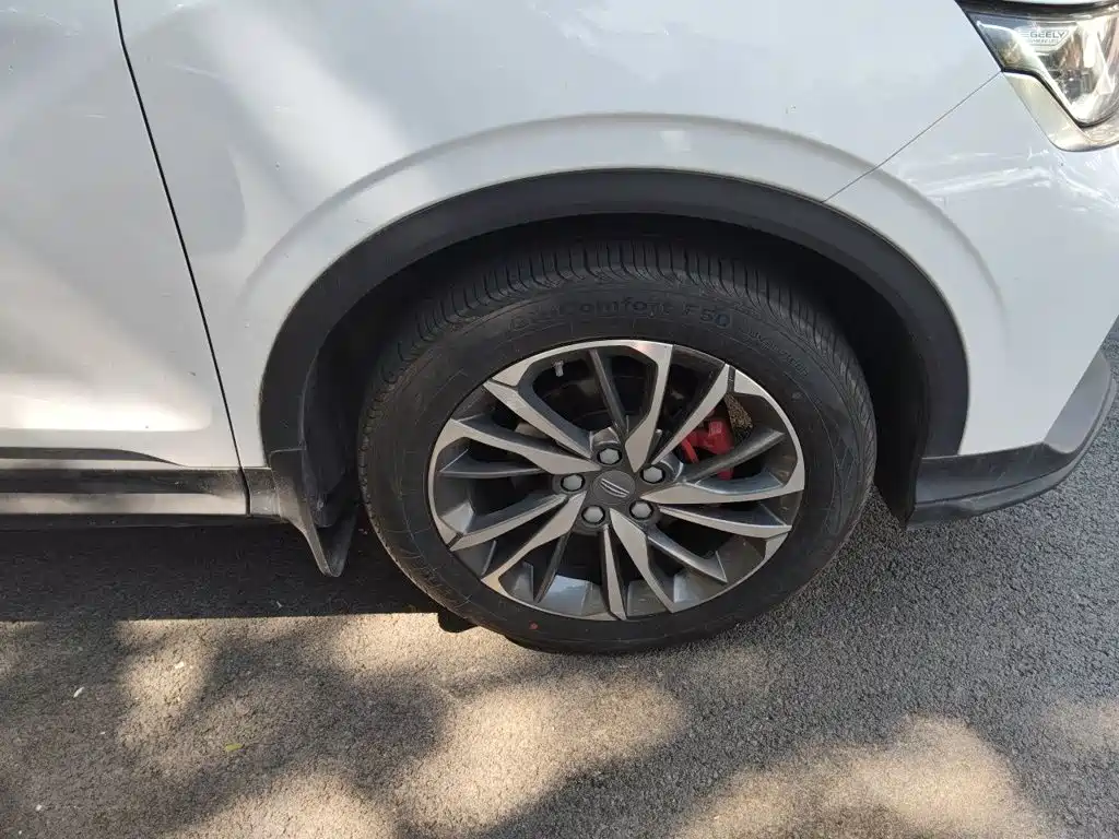 Geely Binyue — миниатюра 24