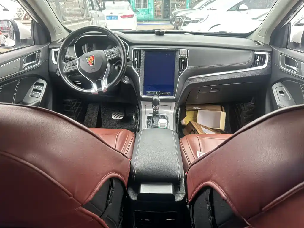 Roewe RX5 — миниатюра 6