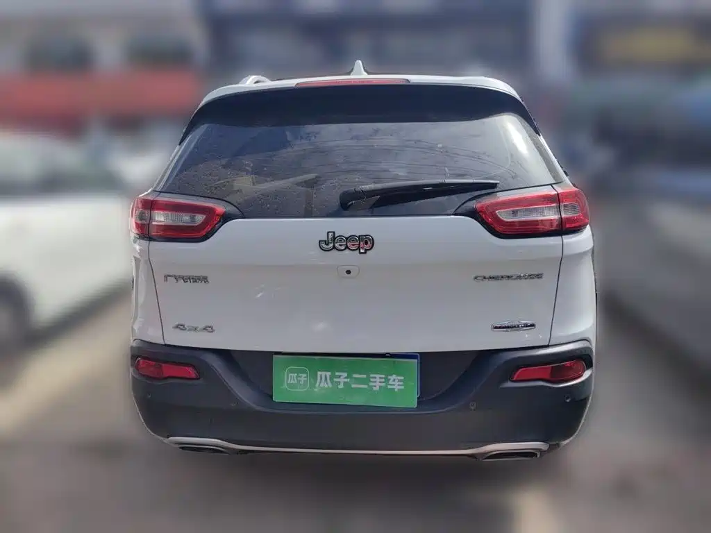Jeep Cherokee — миниатюра 3