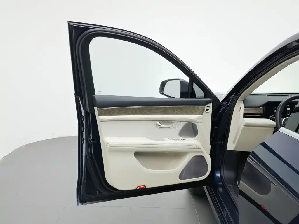 AITO Wenjie AITO M5 — миниатюра 8