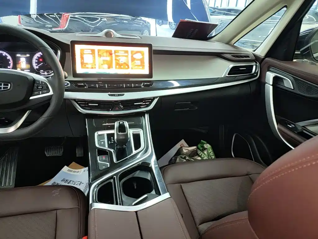 Geely Jia Ji — миниатюра 13