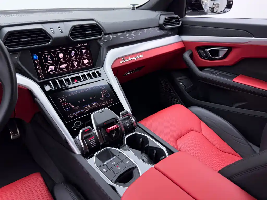 Lamborghini Urus — миниатюра 26