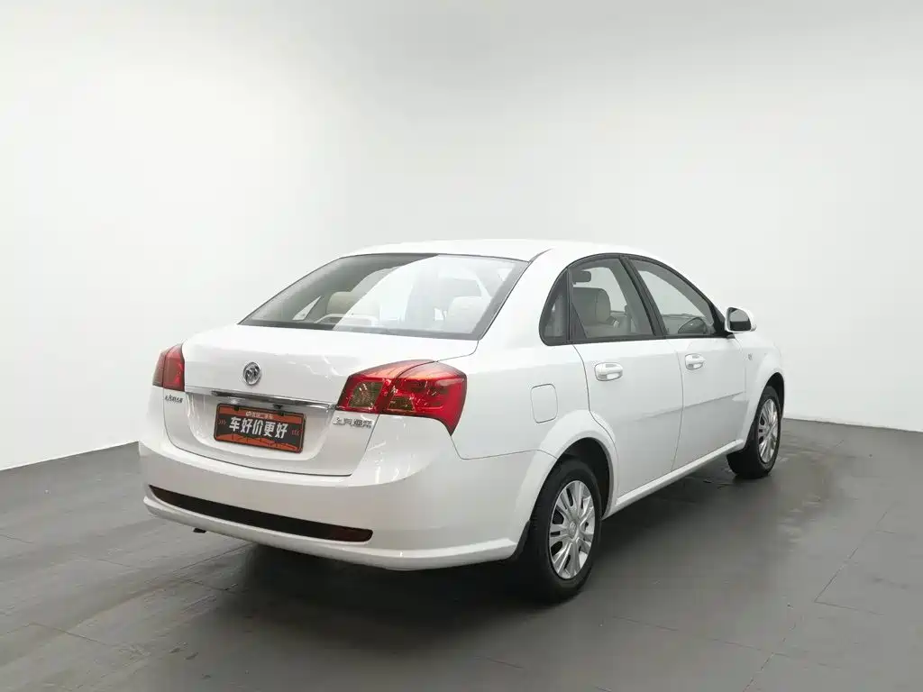 Buick Excelle — миниатюра 2