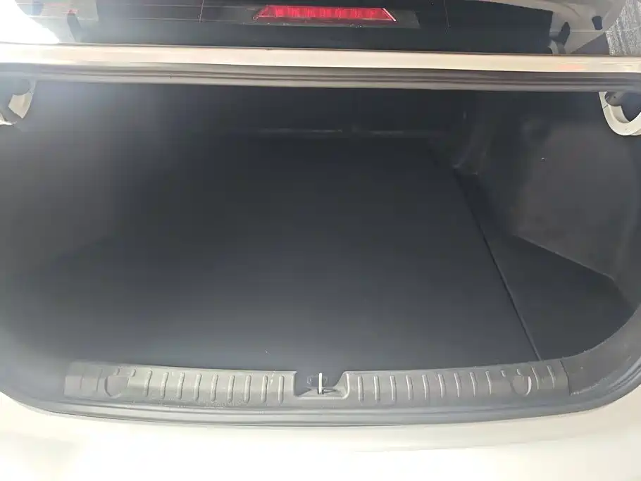 Geely Emgrand — миниатюра 4