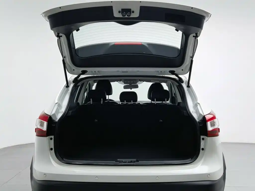 Nissan Qashqai — миниатюра 16