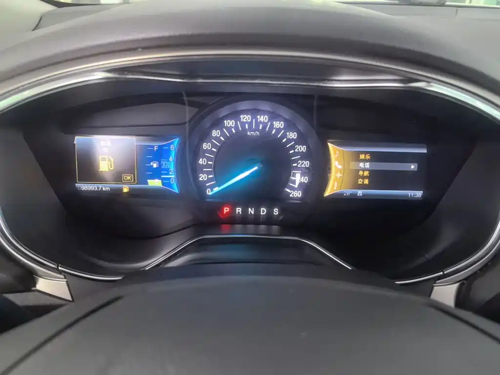 Ford Mondeo — миниатюра 12