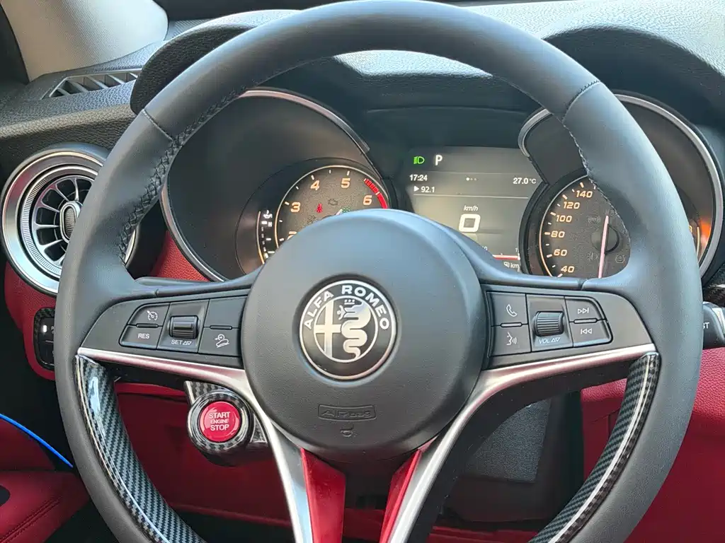 Alfa Romeo Stelvio — миниатюра 9