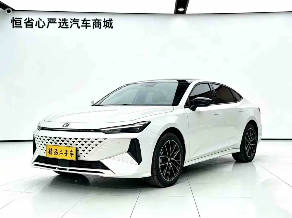 Changan UNI-V iDD 2024