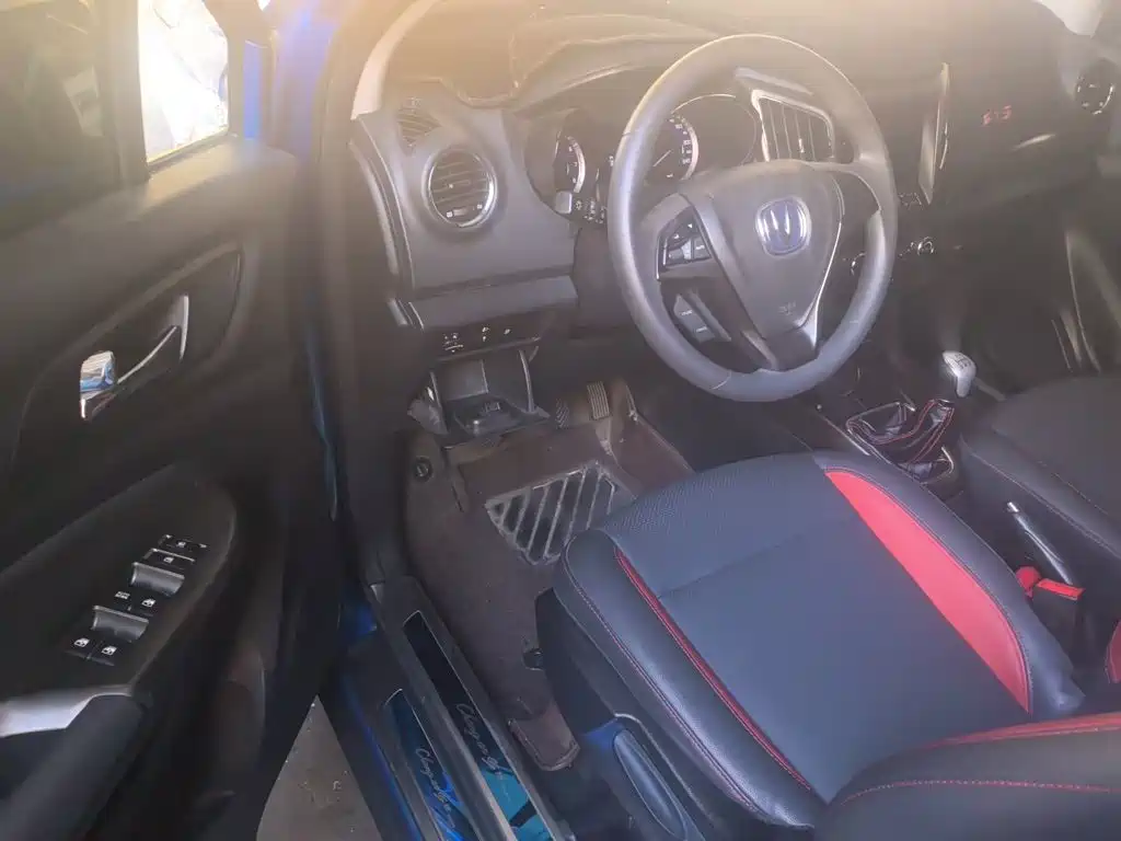 Changan CS15 — миниатюра 13