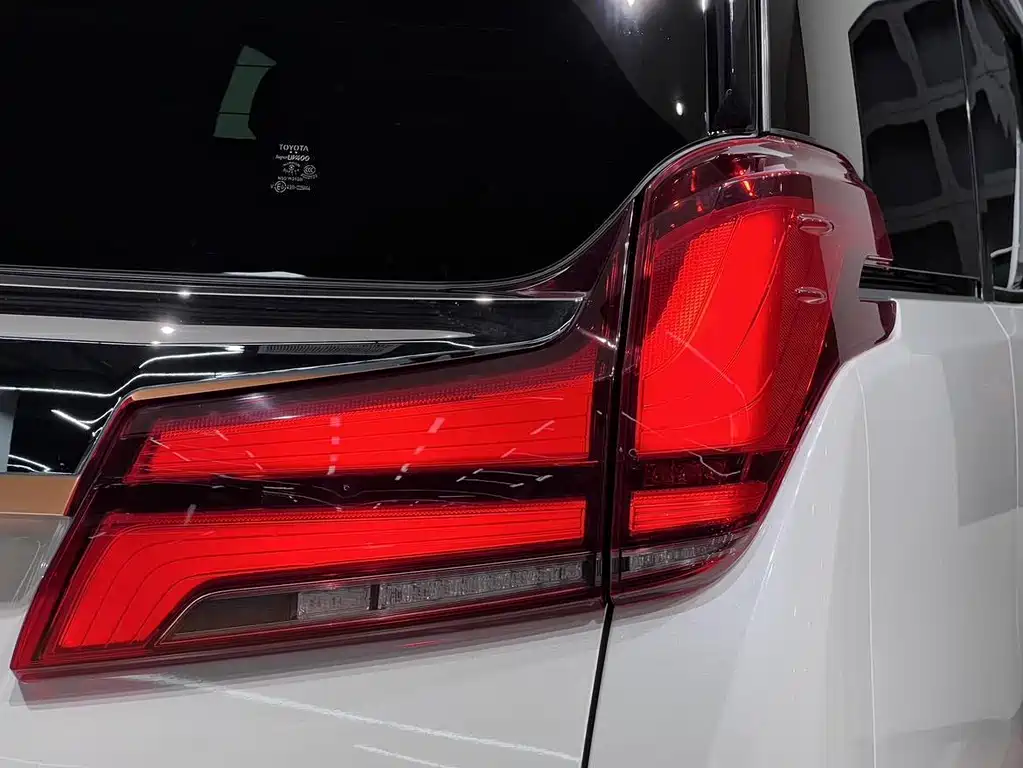 Toyota Alphard 2021 2.5L Luxury