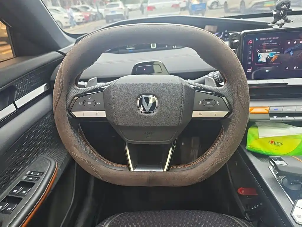 Changan UNI-V — миниатюра 3