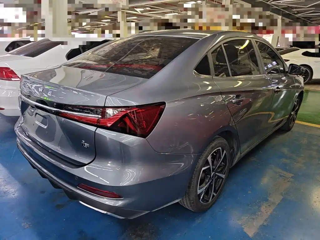 Roewe i5 — миниатюра 7