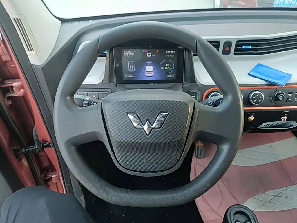 Wuling MINIEV — миниатюра 11