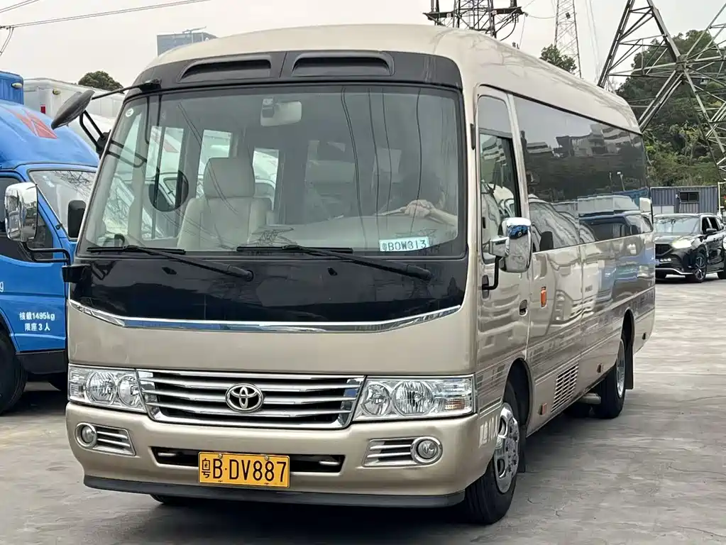 Toyota Coaster 2017