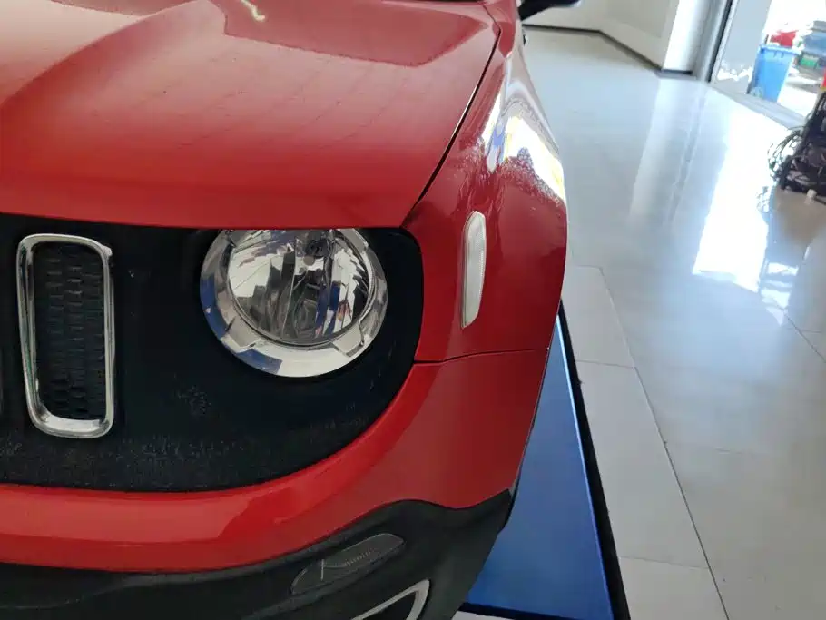 Jeep Renegade — миниатюра 5
