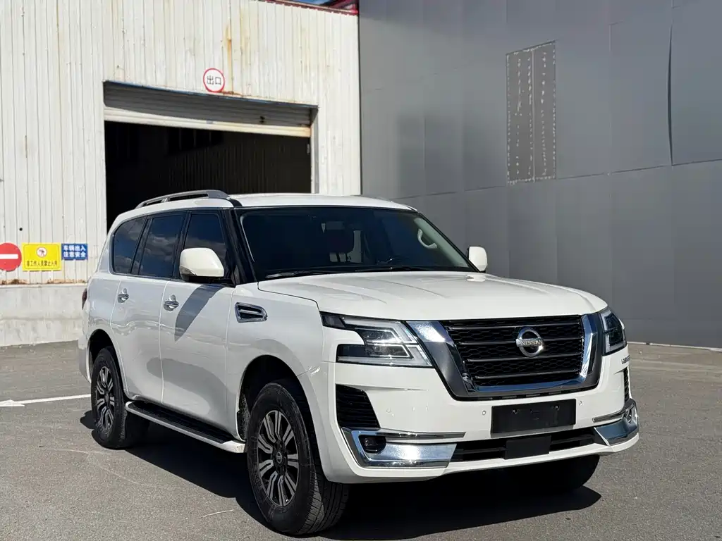 Nissan Patrol — миниатюра 3