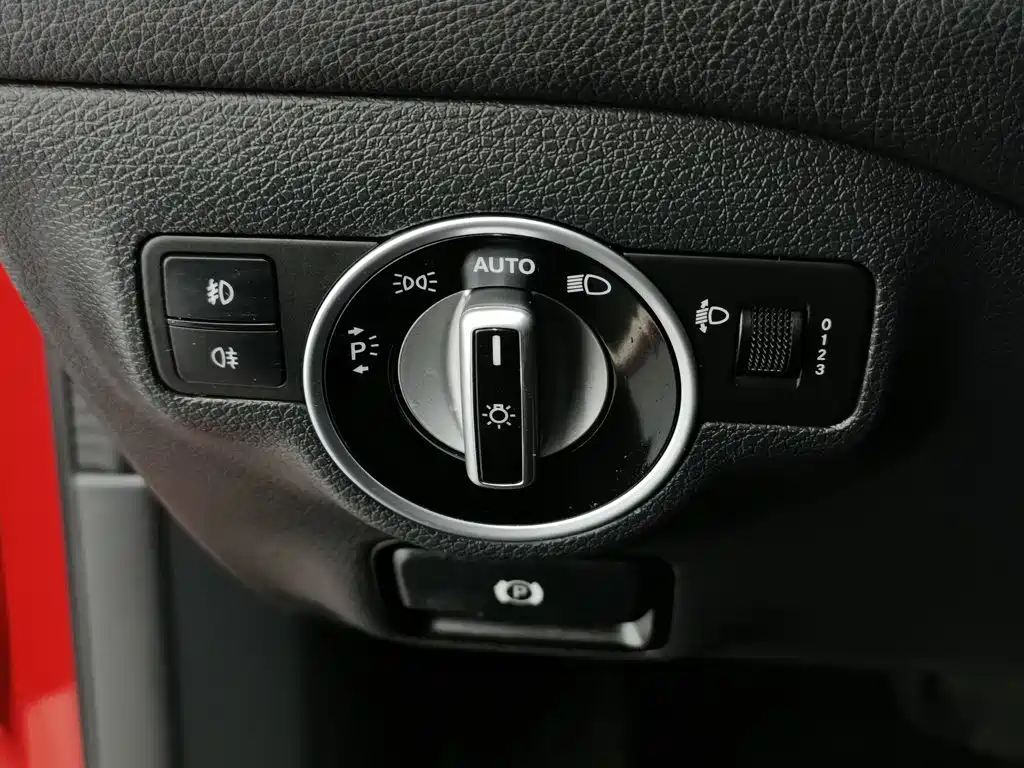 Mercedes-Benz GLA — миниатюра 21
