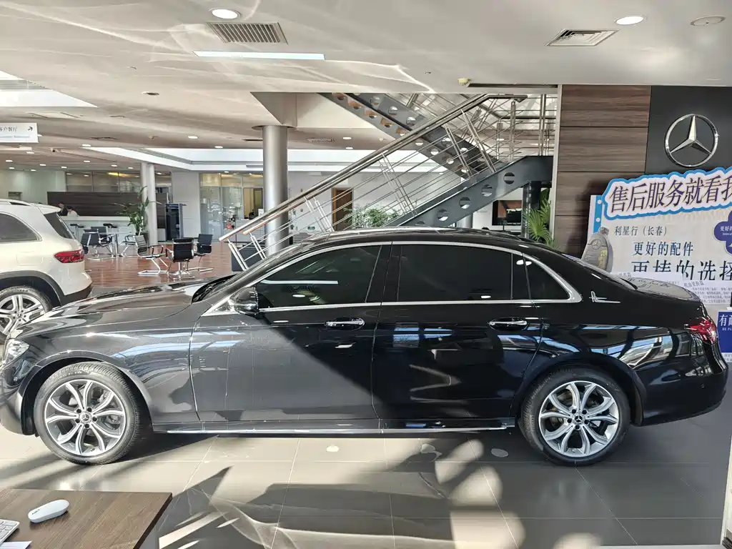 MERCEDES-BENZ E CLASS