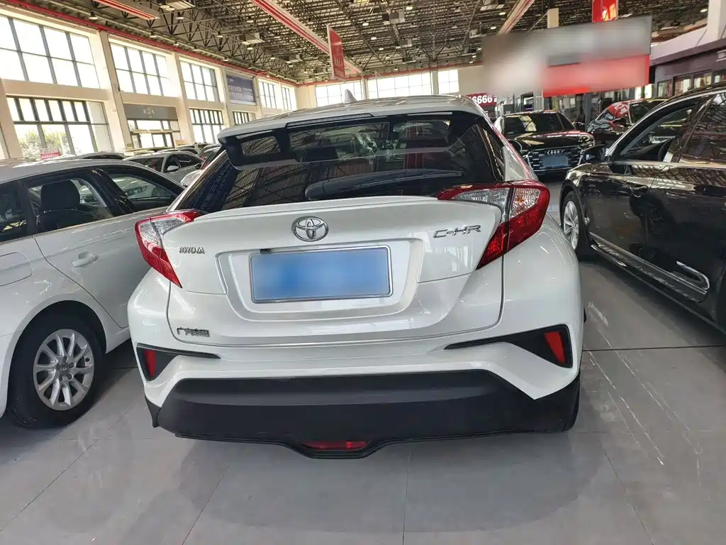 Toyota C-HR — миниатюра 6