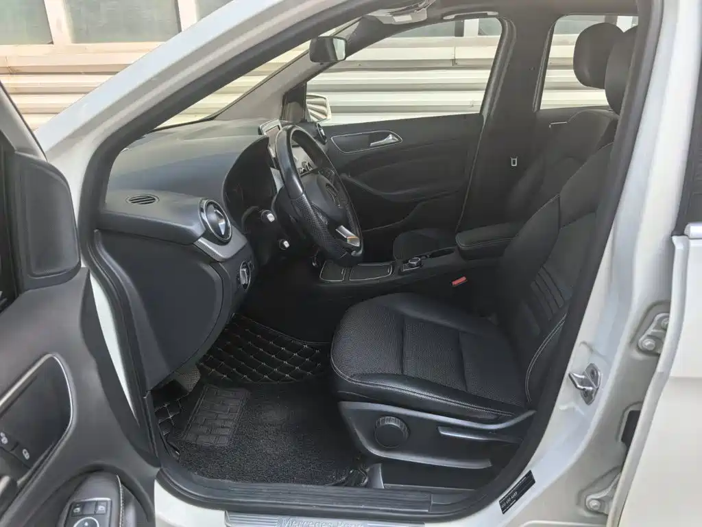 Mercedes-Benz B-Class — миниатюра 6
