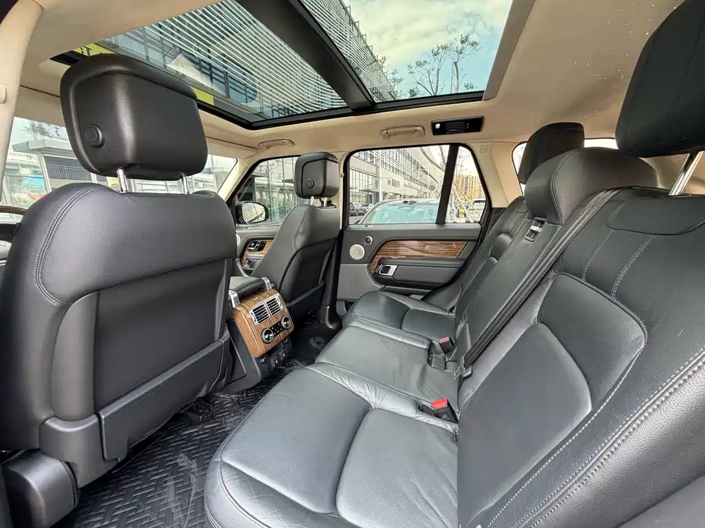 Land Rover Range Rover — миниатюра 8
