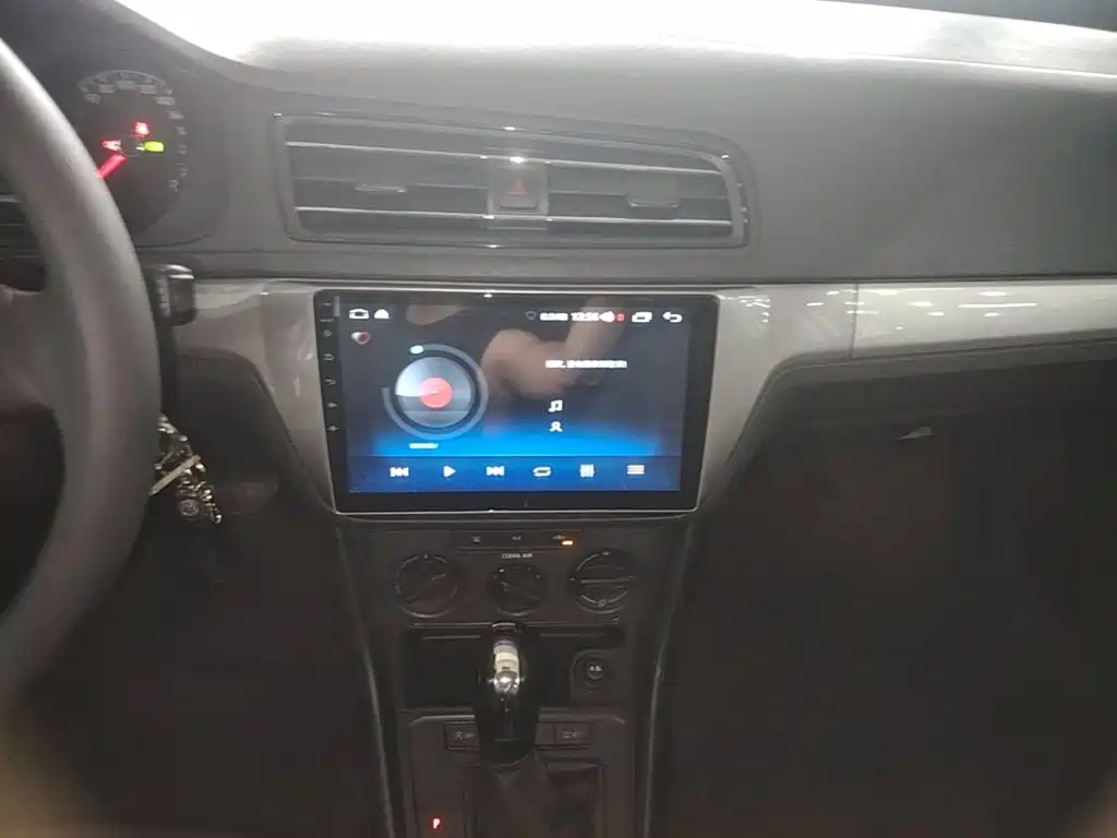 Volkswagen Lavida — миниатюра 13