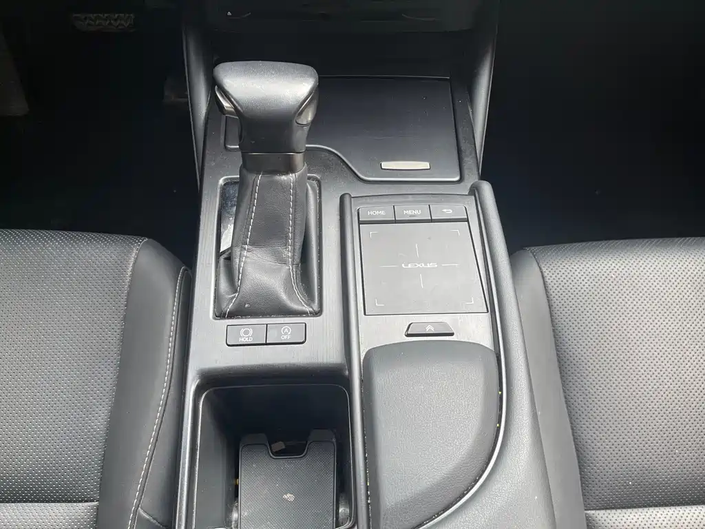 Lexus ES — миниатюра 10