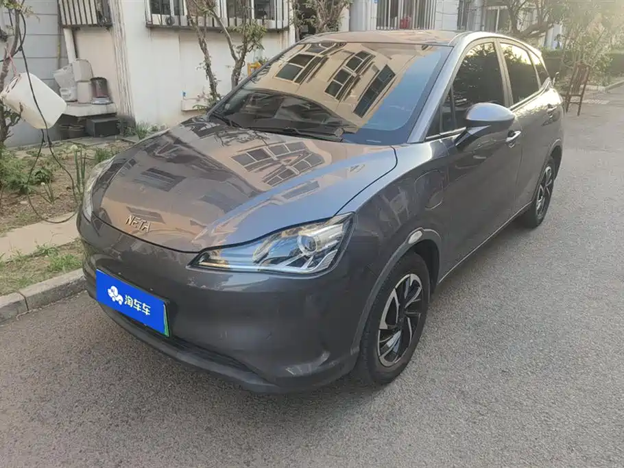 Neta Neta V 2022