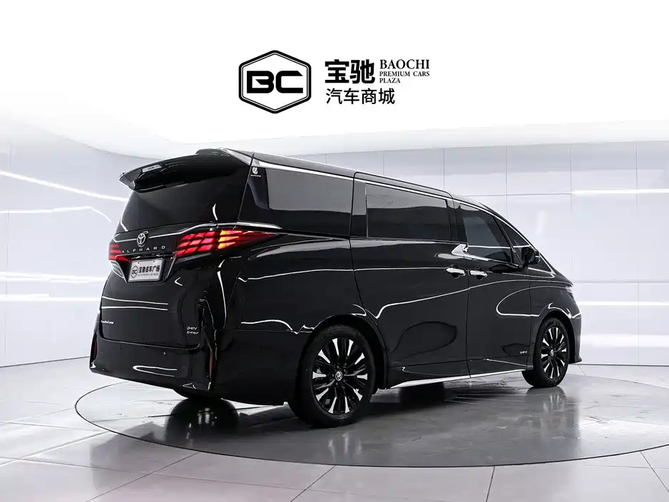 Toyota Alphard — миниатюра 3