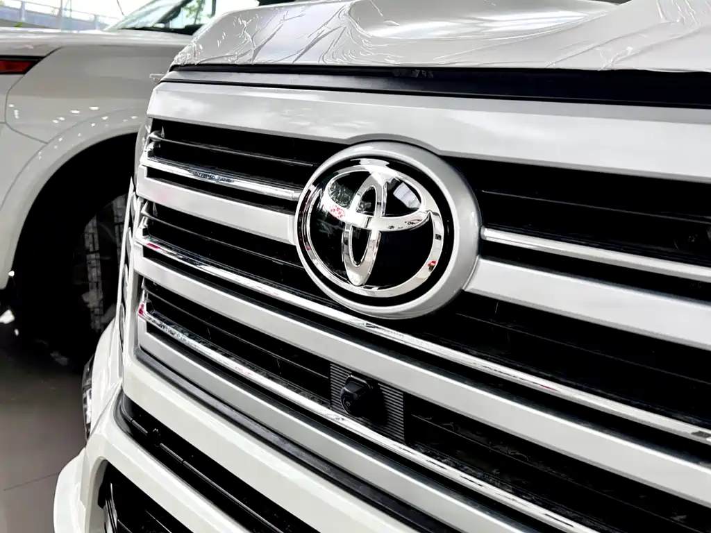 Toyota Land Cruiser 2026 4.0L AT