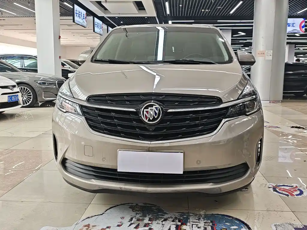 Buick GL8 — миниатюра 2