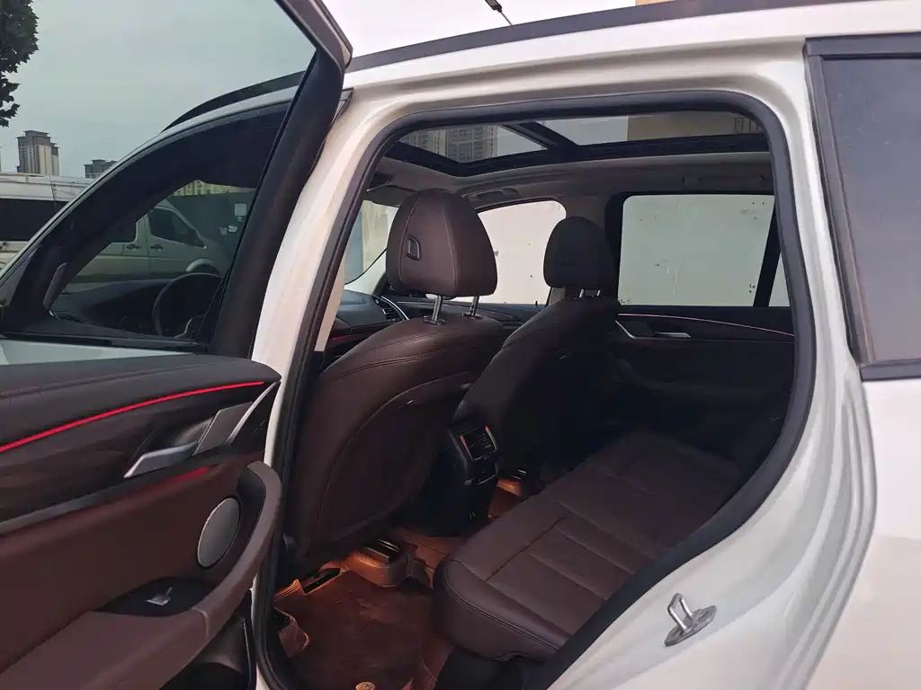 BMW X3 — миниатюра 8