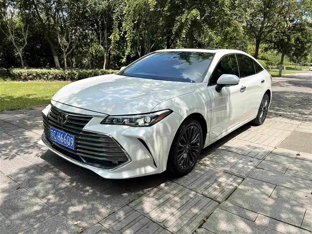 Toyota Avalon — миниатюра 12