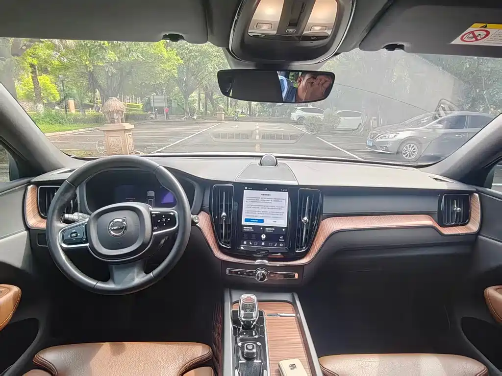 Volvo XC60 — миниатюра 5