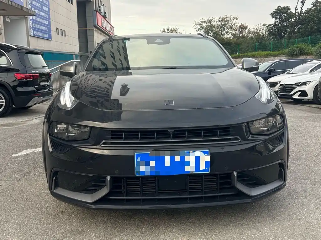 Lynk & Co 02 Hatchback — миниатюра 2
