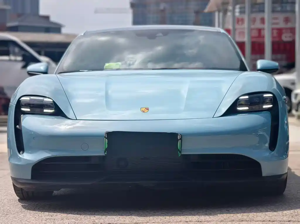 Porsche Taycan — миниатюра 2
