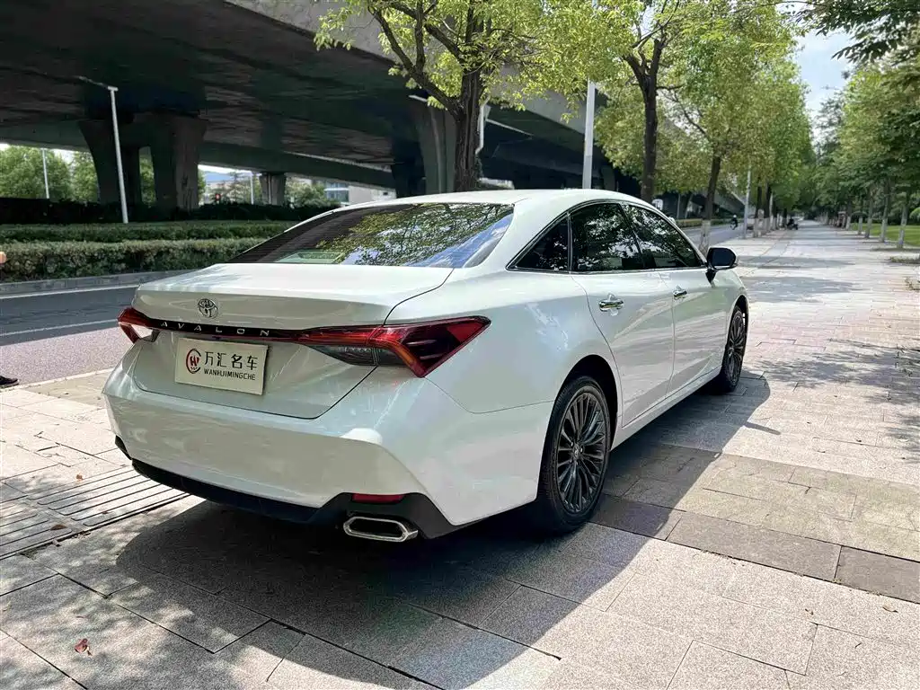 Toyota Avalon — миниатюра 11