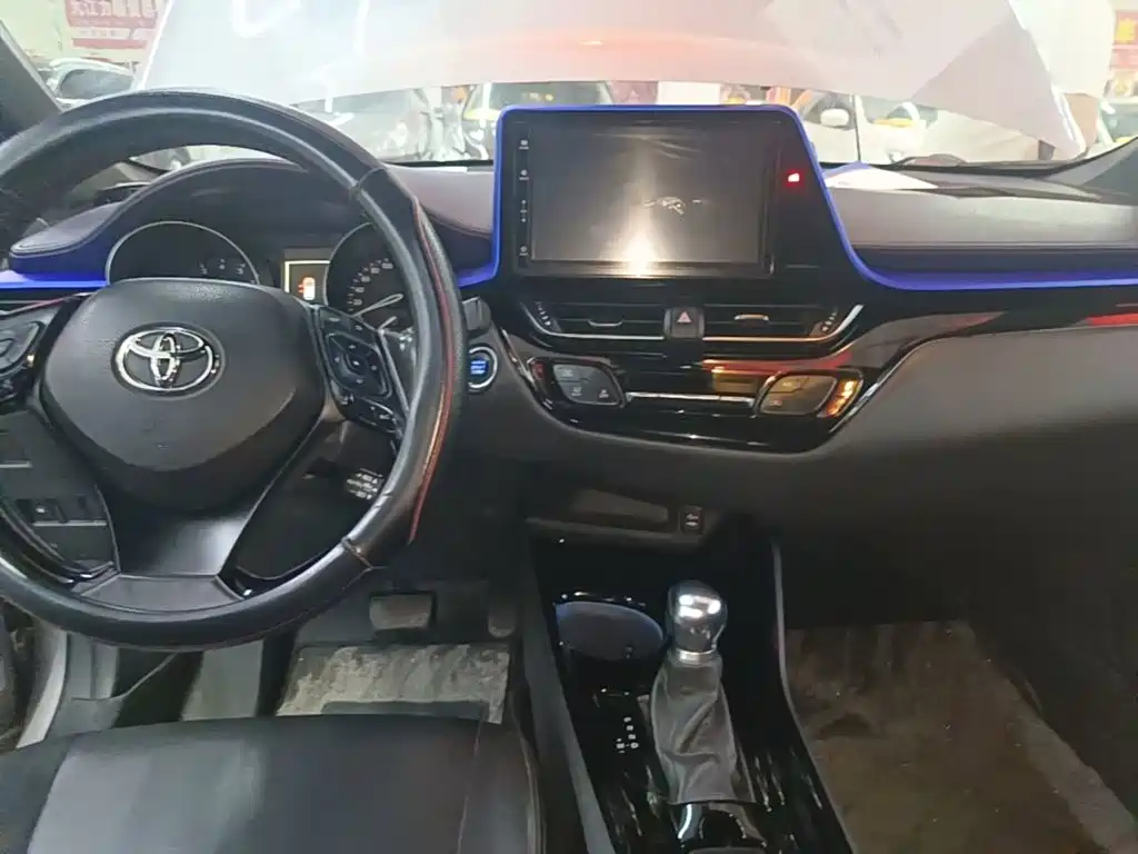 Toyota IZOA — миниатюра 13