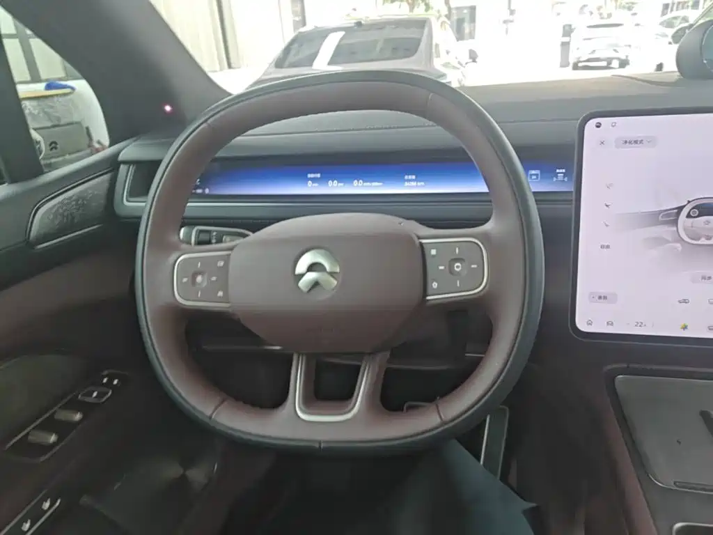 NIO ES8 — миниатюра 11