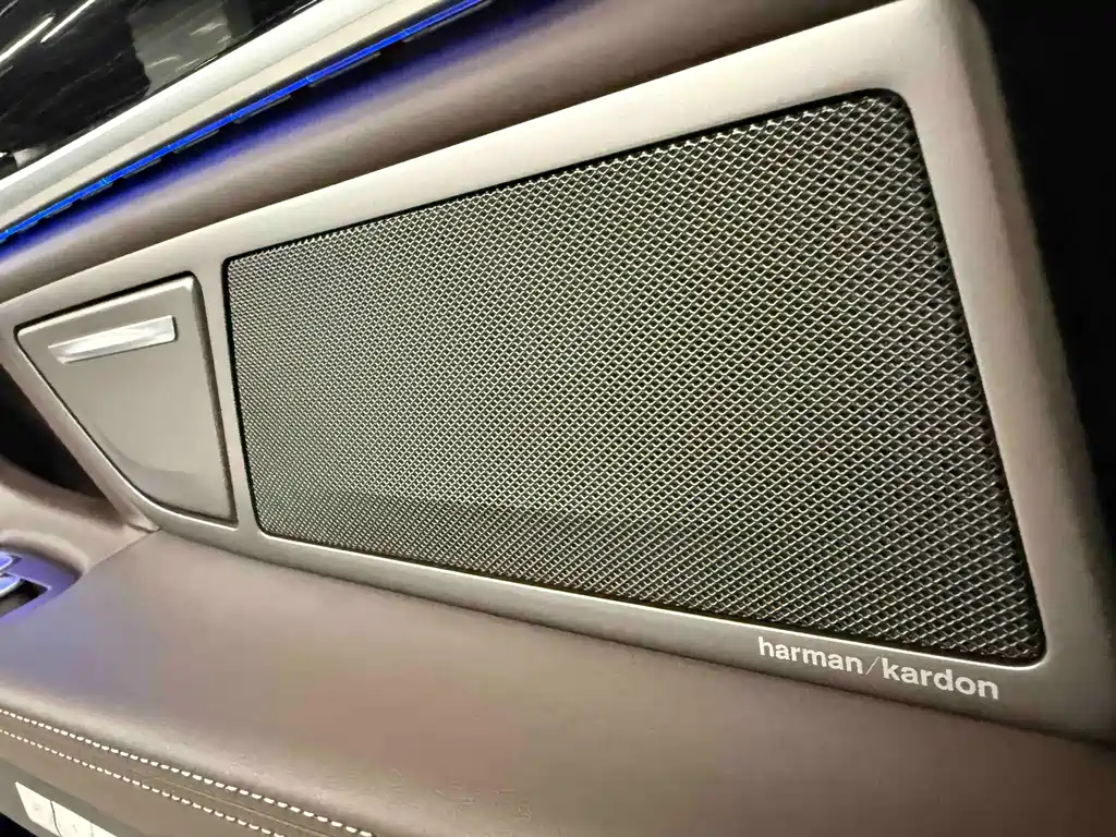 BMW 7 Series — миниатюра 20