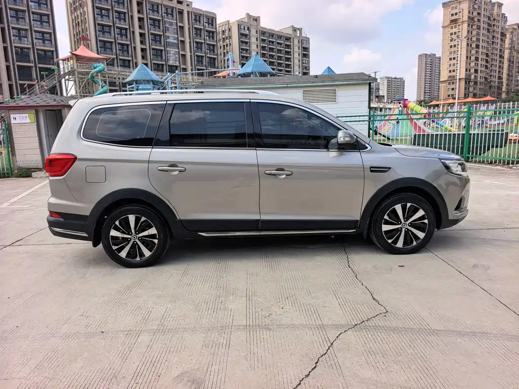 Fengxing X6 — миниатюра 4