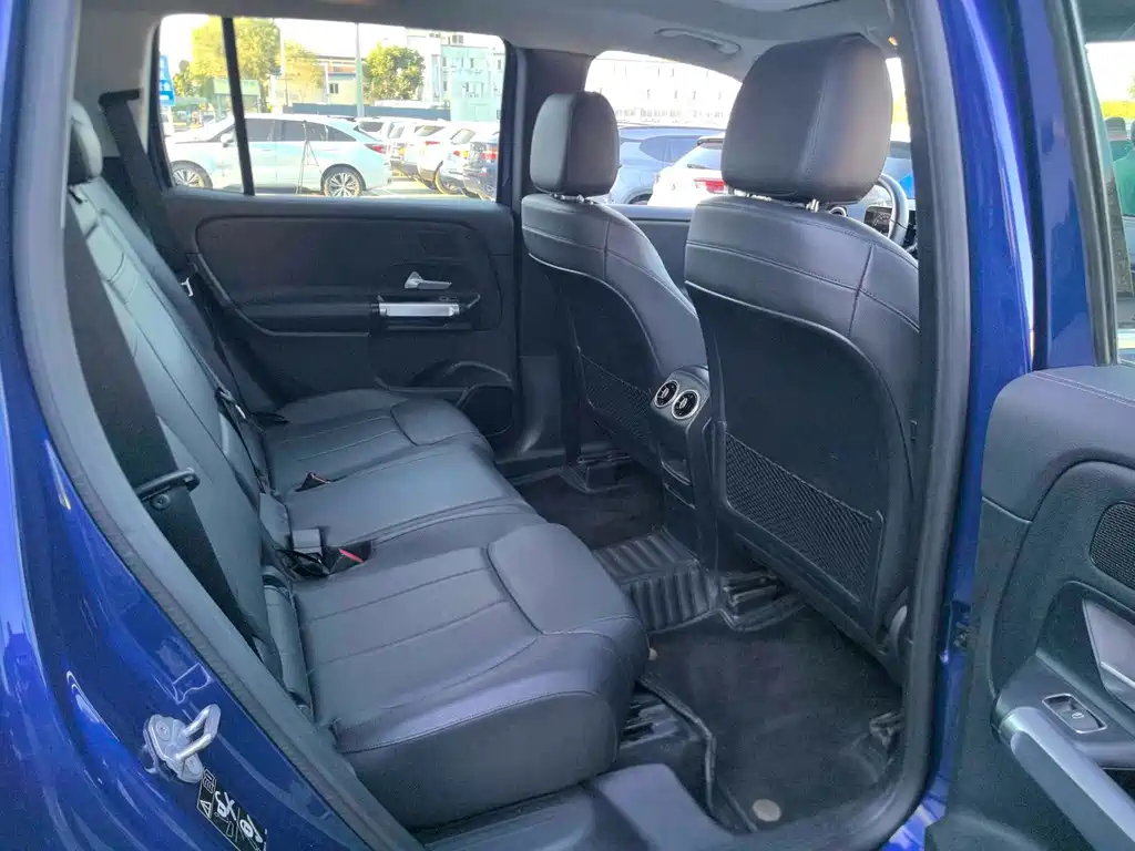 Mercedes-Benz GLB — миниатюра 4