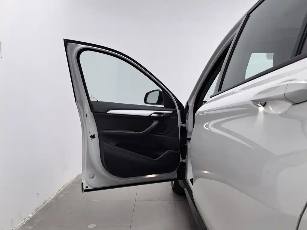 BMW X1 — миниатюра 8
