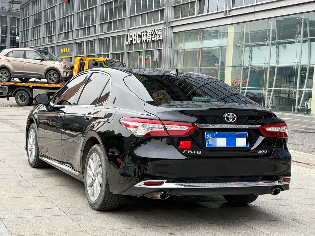 TOYOTA CAMRY