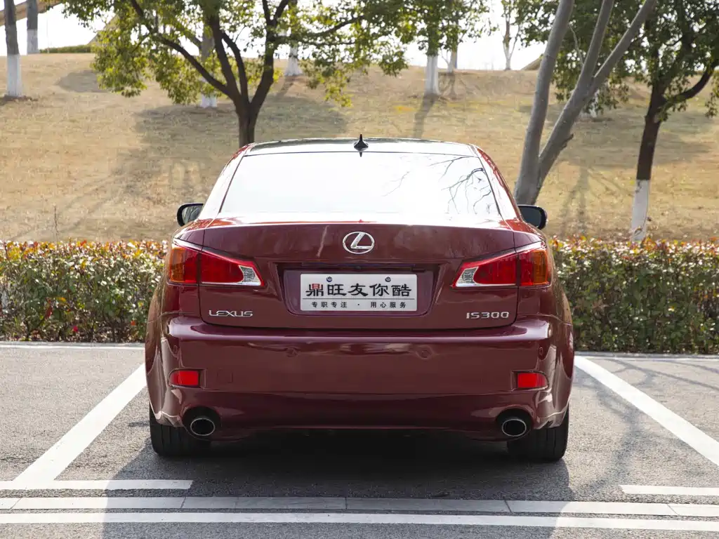 Lexus IS — миниатюра 5
