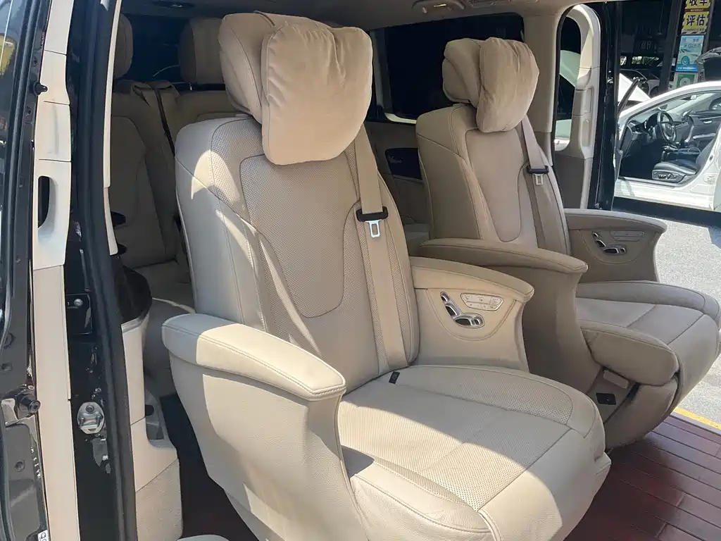 Mercedes-Benz V-Class — миниатюра 14