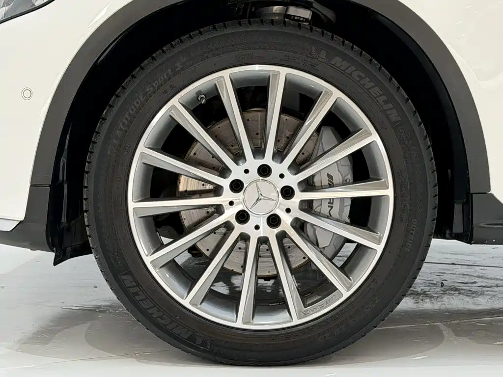 Mercedes-Benz GLC AMG — миниатюра 9