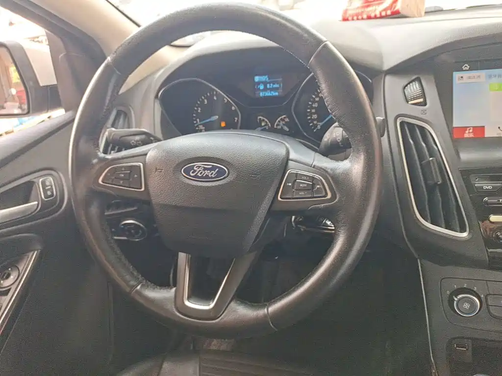 Ford Focus — миниатюра 11