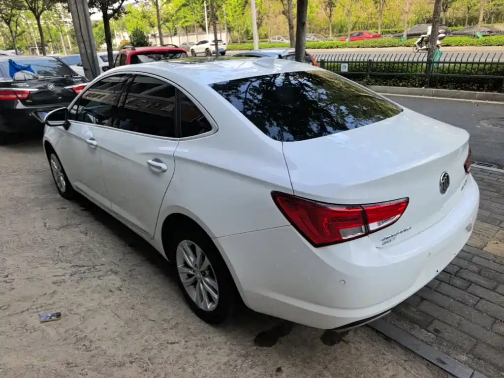 Buick Verano — миниатюра 5